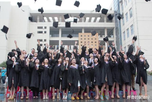 教育部|研究生迎来“好消息”：规范导师行为标准，网友直言：别高兴太早