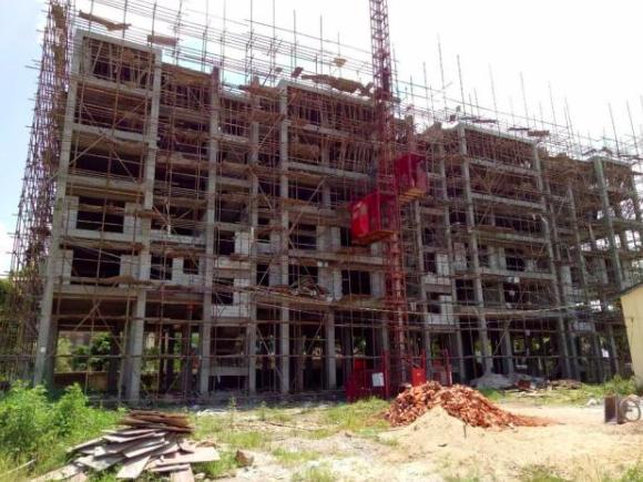 为什么混凝土都那么坚固，还需要在里面加钢筋呢？有啥用呢？