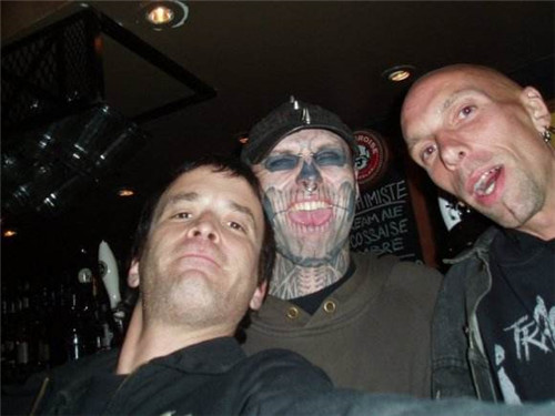 Lady Gaga|男子花2亿将全身纹遍“人骨”，走红后却自杀，背后经历引人深思