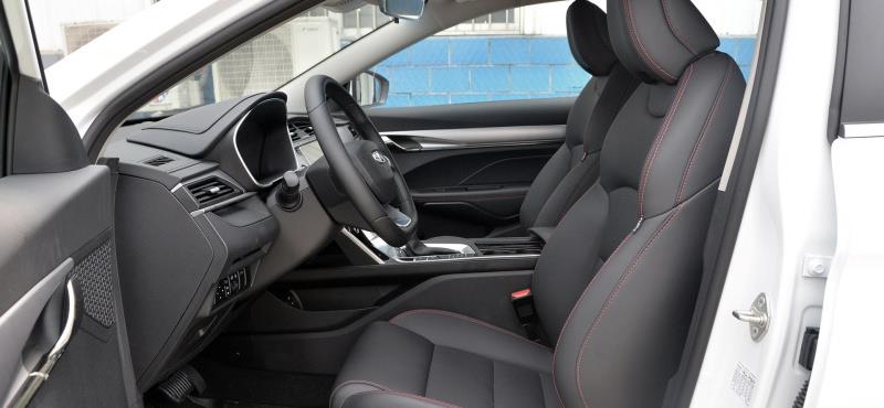 比亚迪@难题：国产车吉利、长安、奇瑞、比亚迪、同排量家用哪一款省油？