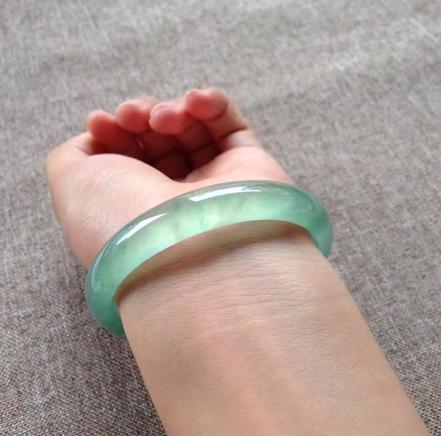 南红玛瑙|最难预测赌石之一卯水翡翠砾石——关于它，你了解多少？