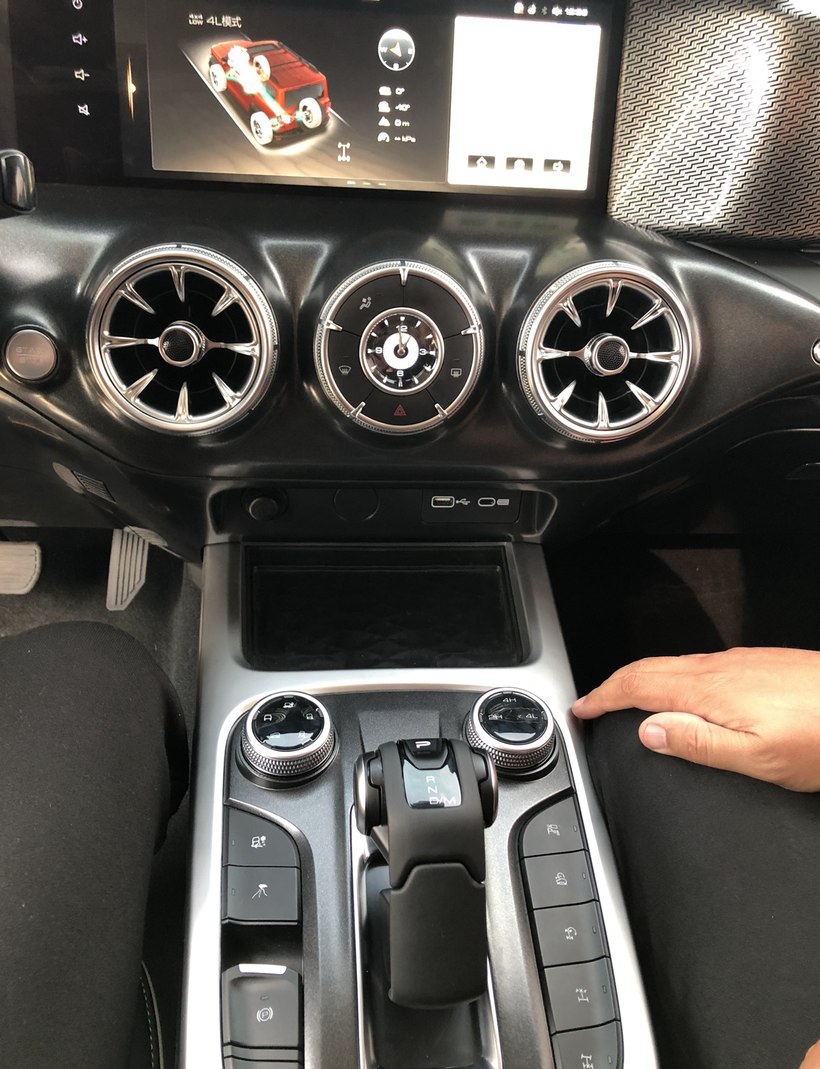 Jeep牧马人|长城终于造出“越野王”，“牧马人”外观，还有3.0T+9AT，要火？