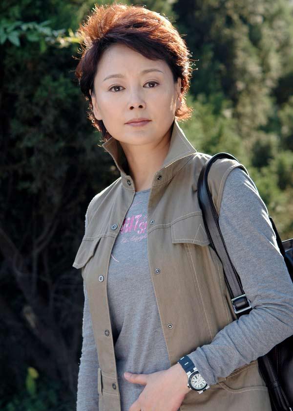 张瑜|63岁著名演员张瑜，与丈夫离婚后单身29年，如今美丽依旧