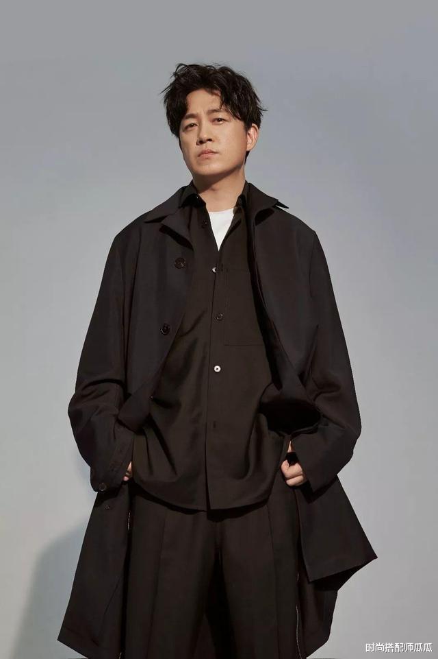 潘粤明|46岁潘粤明大片曝光，瘦身成功颜值气质双在线，秒赢小鲜肉