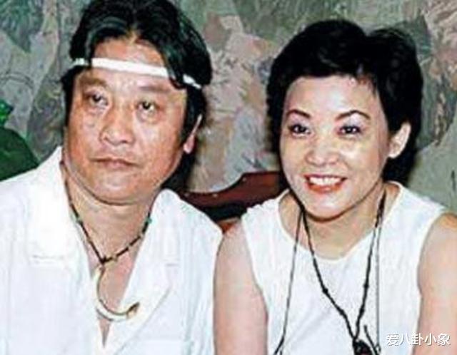 春晚|他因春晚走红，不慎摔伤成智残，被原配妻子抛弃，今靠情人养活！