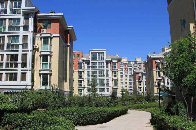 买房难、卖房难，炒房客哭着说，房子降价几十万怎么办？