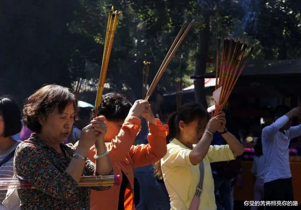 「运势」6月上旬3大属相运势提前回升，事业攀升，福气围绕
