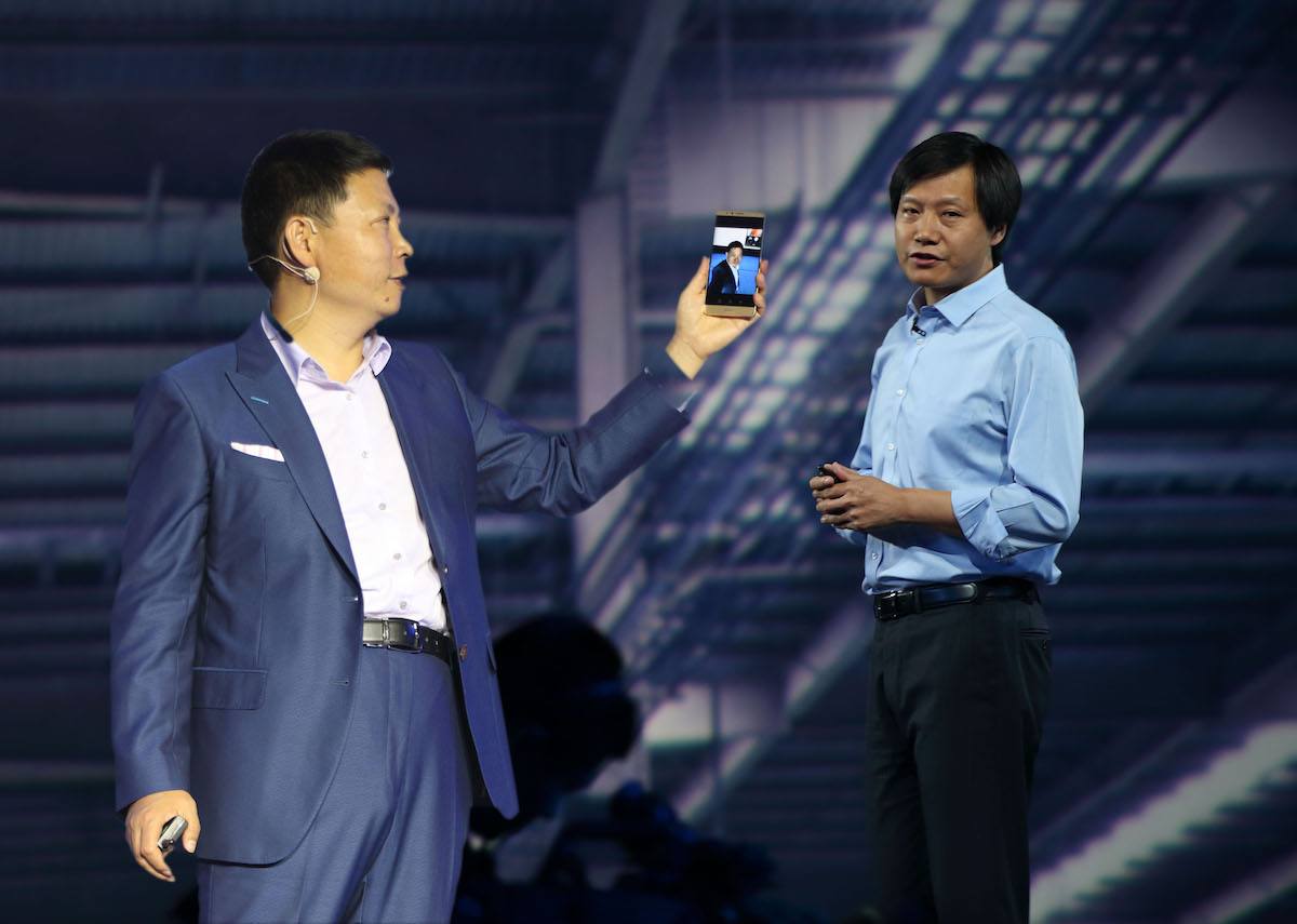 「华为」谷歌下狠手:雷军亏惨措手不及,华为却要硬扛到底!