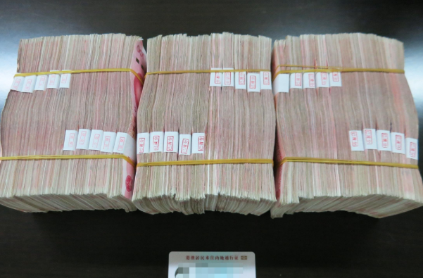 利息|在银行存定期两万，为啥有人要分成两个一万存入？看完恍然大悟