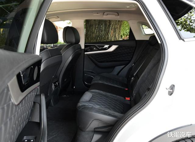 红旗hs5■红旗HS5三月份销5362辆，稳超实力合资品牌，颜值和配置很关键