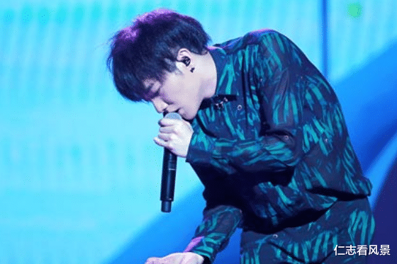 「华晨宇」华晨宇的表演效果不错，画面感很强，但缺点也很明显