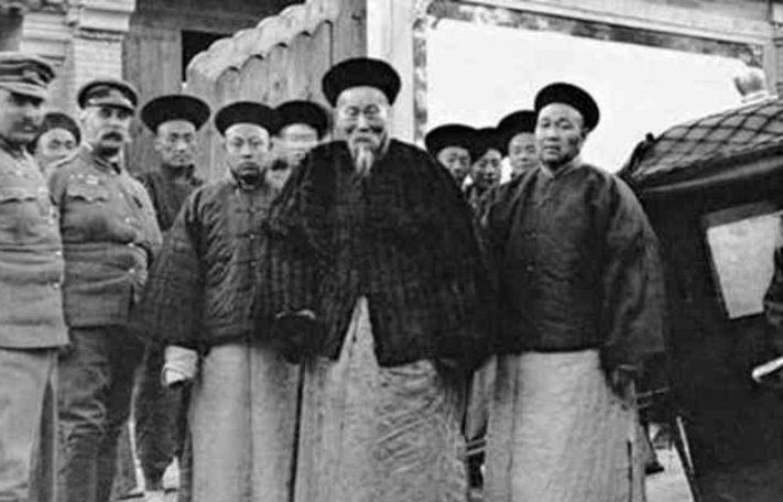 【李鸿章】哥太穷娶不了妻，妹太丑嫁不出去，后“兄妹”成亲，生下一子名扬四海