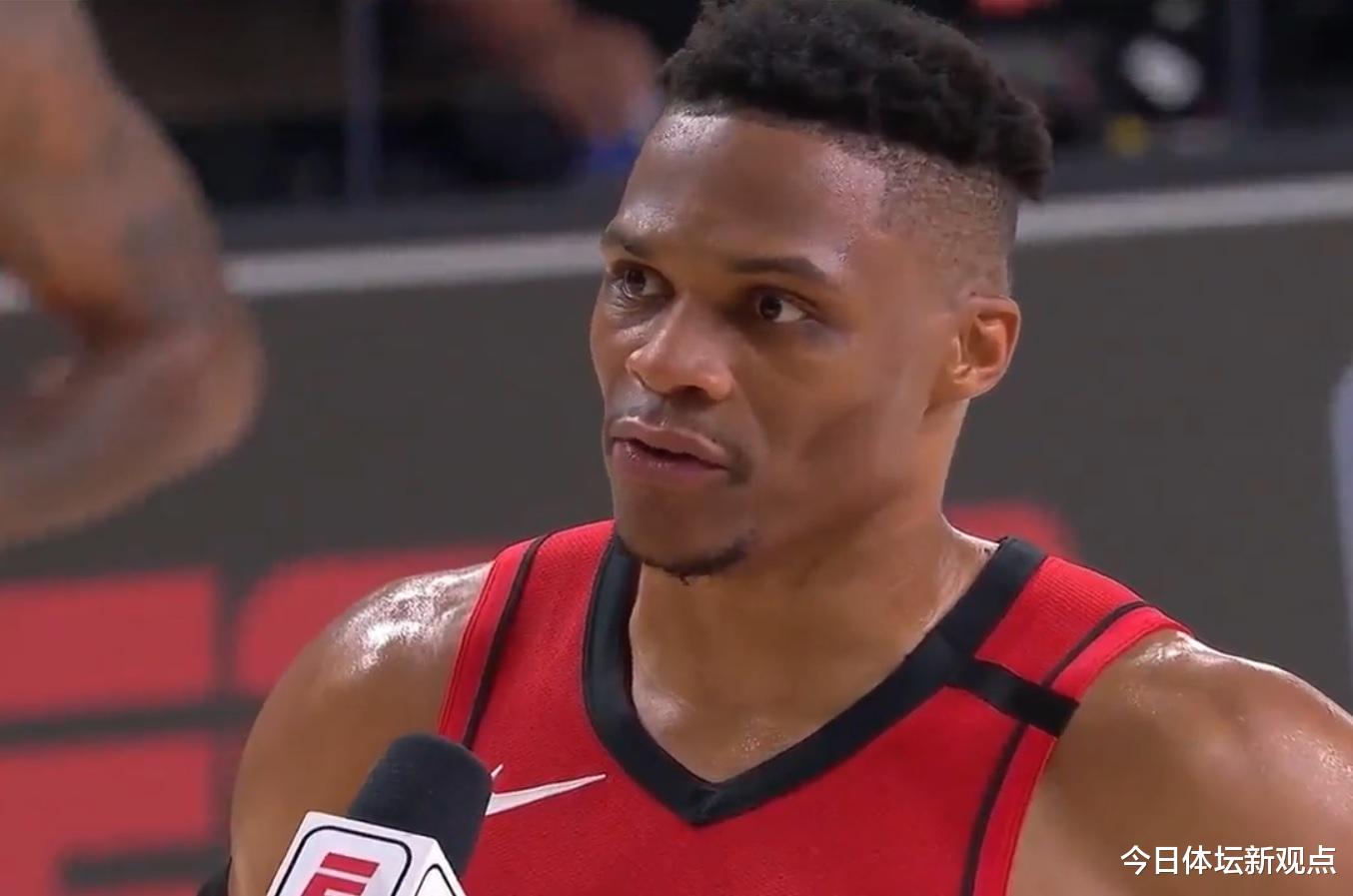 威斯布鲁克|决胜时刻落后1分！哈登运球威少飞奔，5秒后火箭替补席沸腾了