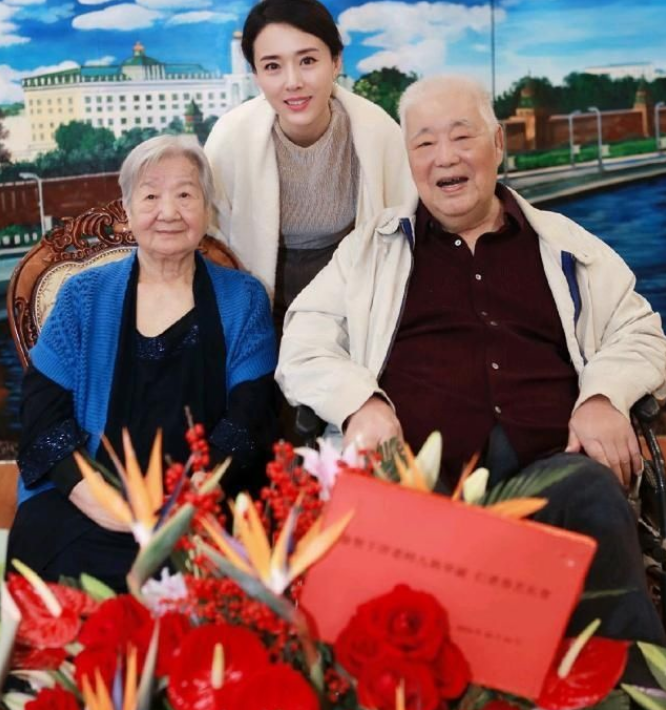 北京电影学院|90岁于洋罕曝近照！满头白发大腹便便，晚年丧子今仍住北影宿舍