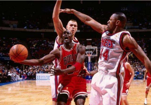 「迈克尔·乔丹」乔丹在小球时代会达到什么高度？上线是德罗赞？他更像强化版小卡