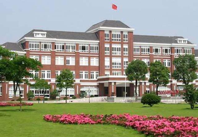 上海市|本科二批补录，这5所民办院校学费都超3万以上，过来人：别被坑