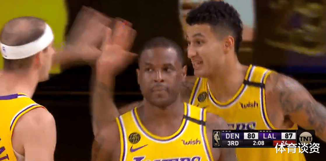 湖人队|50万12分3助攻！湖人新援来了，8中5+关键防守，这带刀侍卫真香