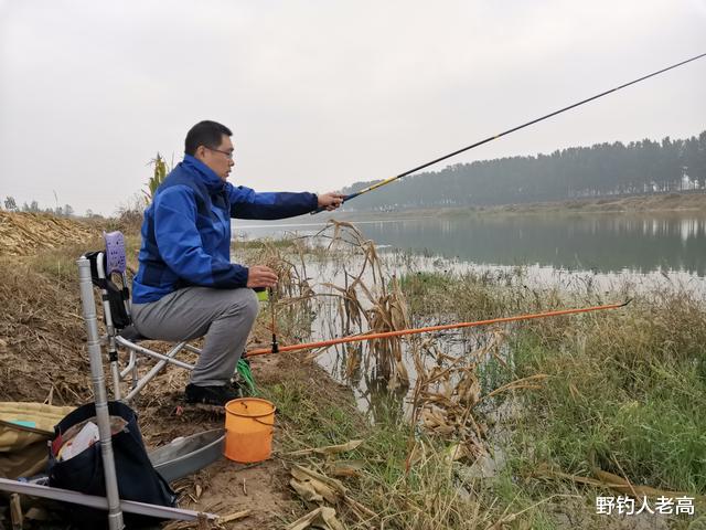 大爷|深秋钓鱼：选择钓点，什么的水深“鱼才多”，这些技巧不能小觑！