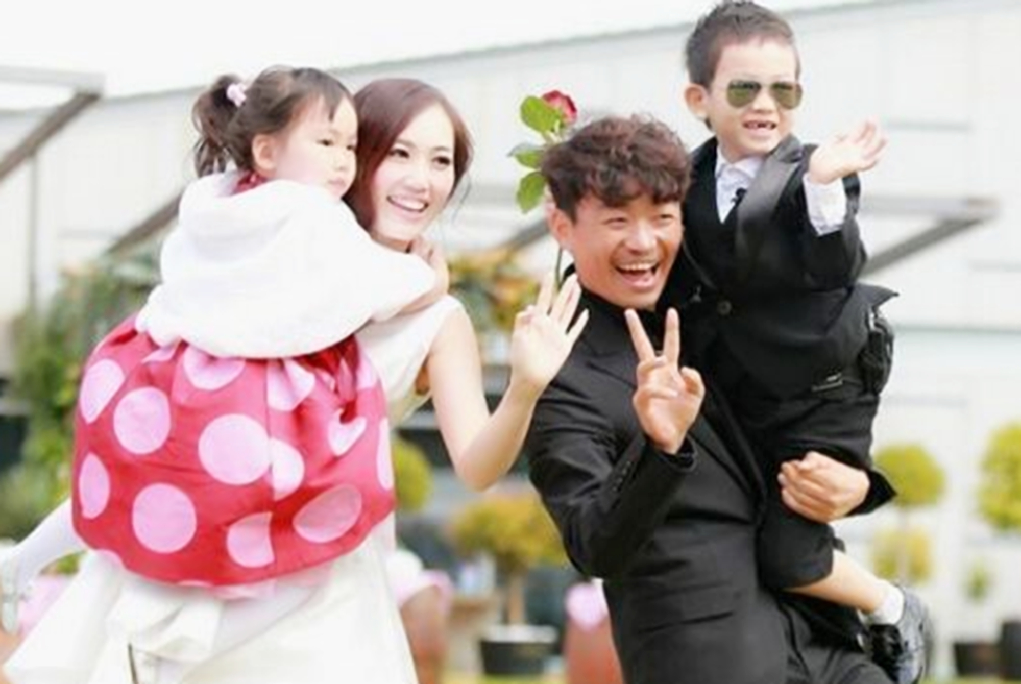 贾玲|王宝强马蓉离婚四年，爸教儿子，妈带女儿，如今兄妹差距不言而喻