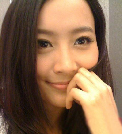 『陈法拉』39岁陈法拉近况：正红时为求突破拍3级，今二婚被法国丈夫宠上天