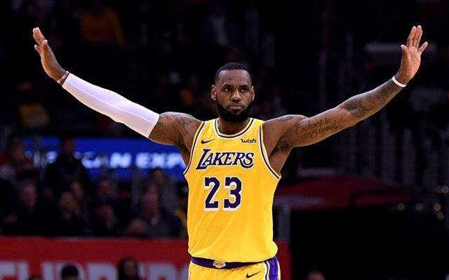 詹姆斯·哈登|狂轰101+41+41剑指总冠军!再这么打下去,哈登小卡字母哥都没戏