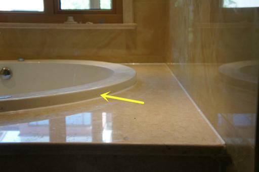 「」装修剩下多余的美缝剂，用来代替玻璃胶，省钱还漂亮，后悔才知道