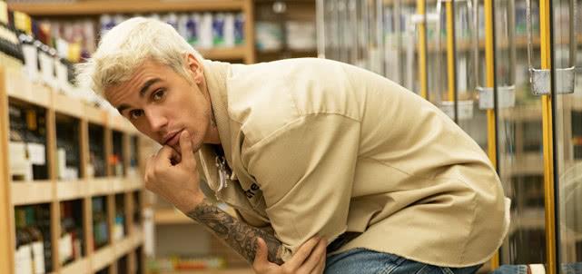 「隔离」贾斯汀·比伯与妻子很享受隔离生活，其他的明星都快憋疯了