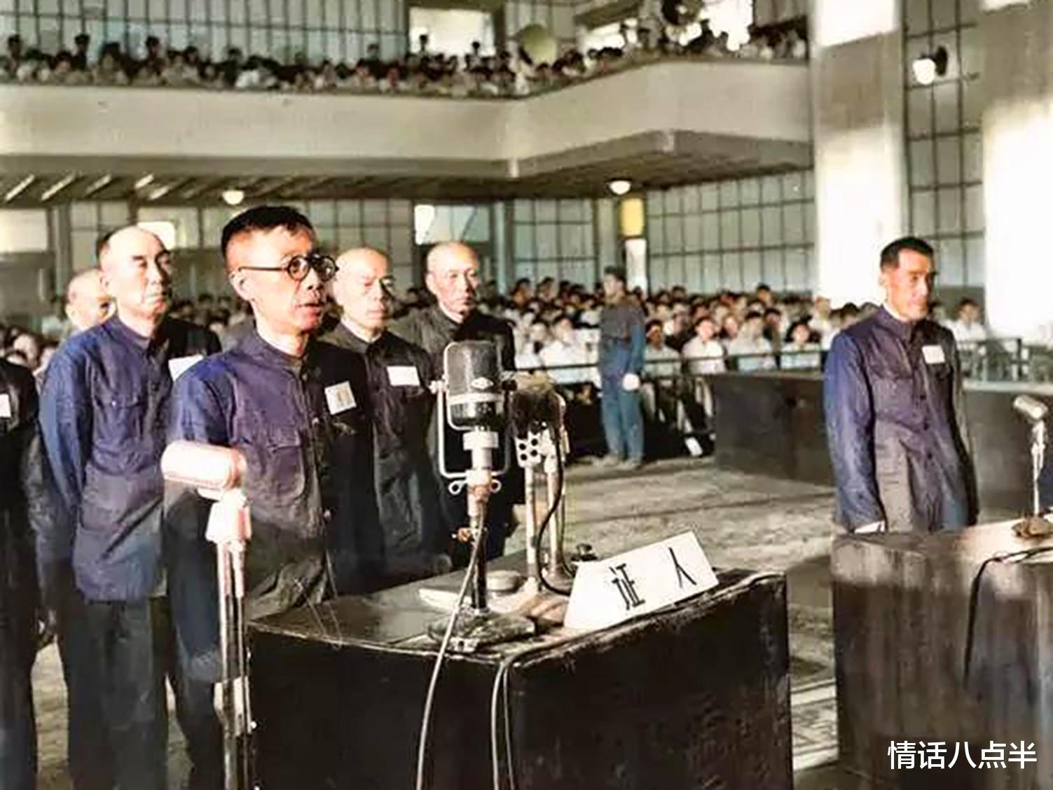 汉语|历史上过目难忘的照片:在机场被红军逮捕的溥仪,棺材里的慈禧太后面目全非