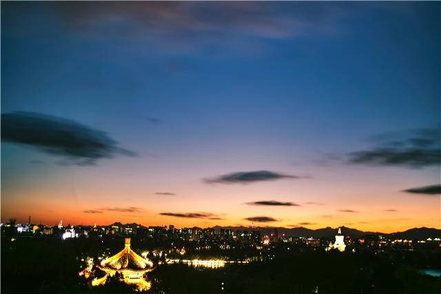 自媒体|自媒体想断更的请注意：不懂无形财富，你永远赚不到钱