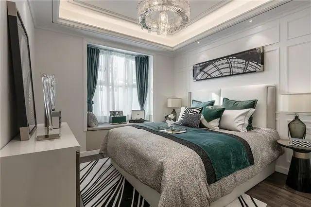 「」119平新房，全屋以白色为主基调，再用墨绿色装扮，贵气十足