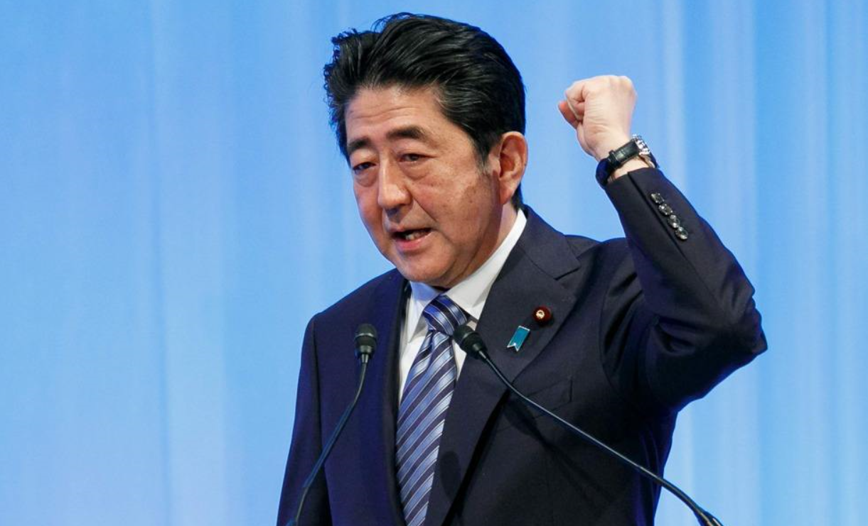 「特朗普」甩锅上瘾？特朗普又将“黑手”伸向日本，这一次，安倍终于不“忍”了