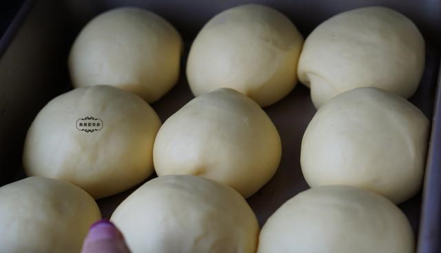 面包:值得分享1000次的面包方子,口感柔软,吃了上瘾,放3天也不硬