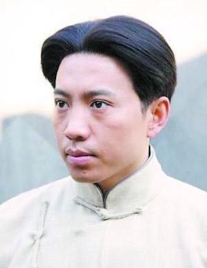 谷智鑫|当红时摔成残疾，患抑郁女友不离不弃，还为他生儿育女，现怎样了