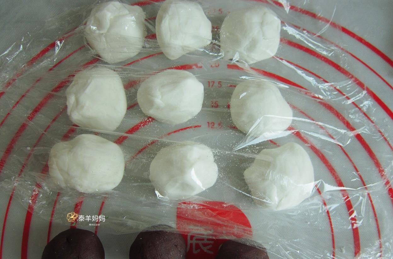 [肥肠]用糯米粉做的这小吃，香甜软糯不含油热量低，出锅就吃了4个