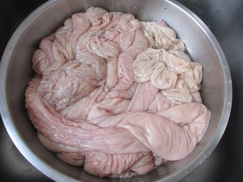 #面粉#猪大肠别再用盐洗了！屠夫教你一妙招，5分钟就能自动去腥除臭！