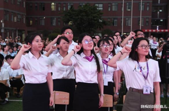 深圳市|中考到好学校做“凤尾”,还是直升做“鸡头”,女儿的经历告诉你