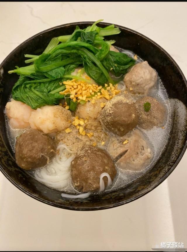 德云社|德云社烧饼被娇妻锁客厅睡，并连任两天客厅“厅长”！