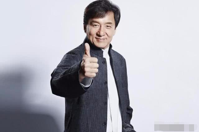 成龙|24年之前，为了“讽刺”成龙，王晶拍了一部电影，不小心成就经典