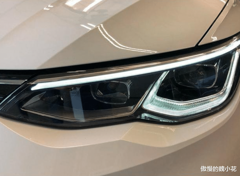 #高尔夫#首批8代“高尔夫”抵店，换装媚眼大灯+悬浮式大屏，科技感爆棚！