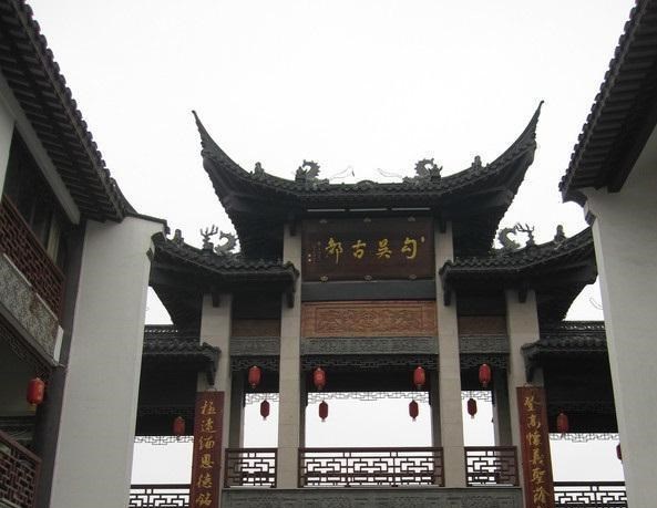 古镇|斥资10亿重建，却不收取任何门票钱！位于无锡的“江南第一古镇”