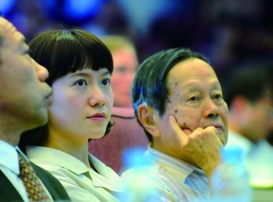 『翁帆』杨振宁曾对翁帆说：如果我走了，我同意你再婚！翁帆13个字回应！