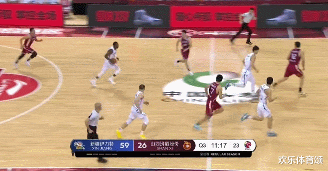 新疆男篮|1分钟3次出丑!气的阿的江直摇头,新疆血洗之夜,他成全场最大笑柄