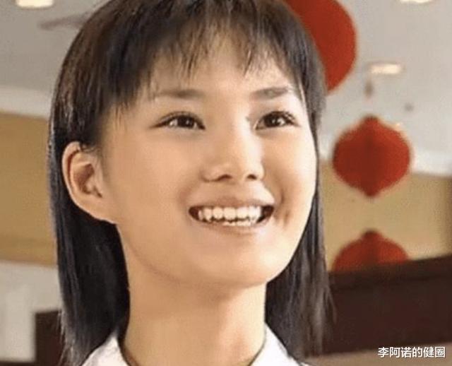 古力娜扎|曾经《红苹果乐园》女主今沦为柜台售货员，被刘维认出后伤心哭泣
