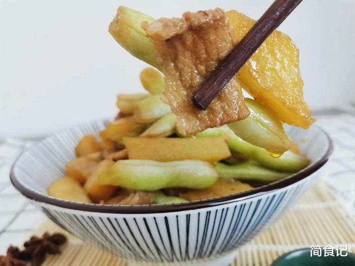 芸豆■夏天，吃大鱼大肉不如吃它！5块钱炖一锅，我家一周吃4次，特解馋