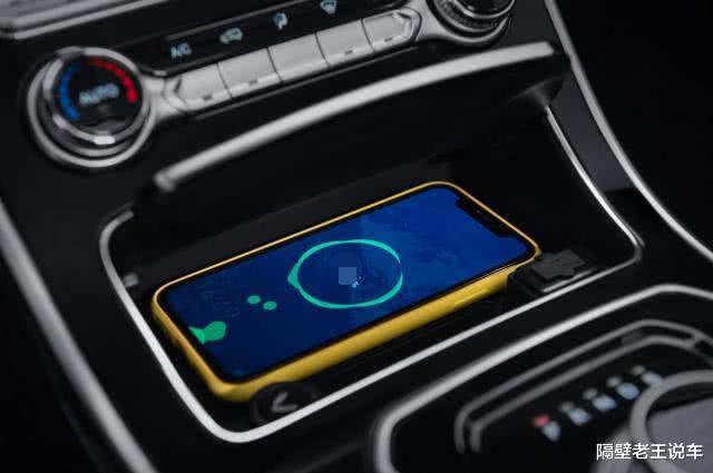 『大乘g60』仅5万多就有163马力，比吉利博越漂亮10倍，标配四轮独悬+LED大灯