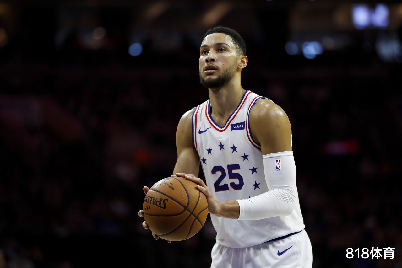 手机游戏|赔了夫人又折兵! 西蒙斯膝盖手术赛季报销, 女友詹娜和布克大秀恩爱