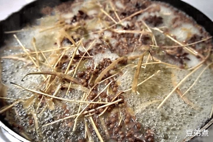 辣椒|这菜不花一分钱,腌一腌储存一年都不坏,现在正当季,不懂可惜了