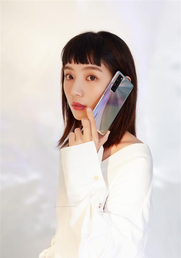 中兴|中兴Axon20，发布会硬刚华为Nova7，打得过吗？