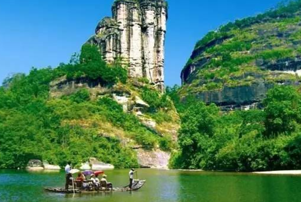 [武当山]中国3座“武”开头的山，都是5A级景区，其中一个年赚52亿元