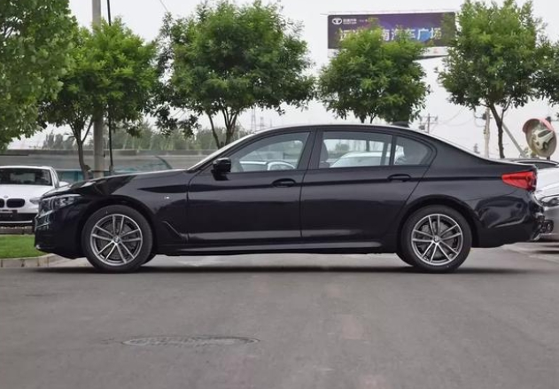 『宝马X3』同价位情况下,宝马525LI和X3该怎么选?